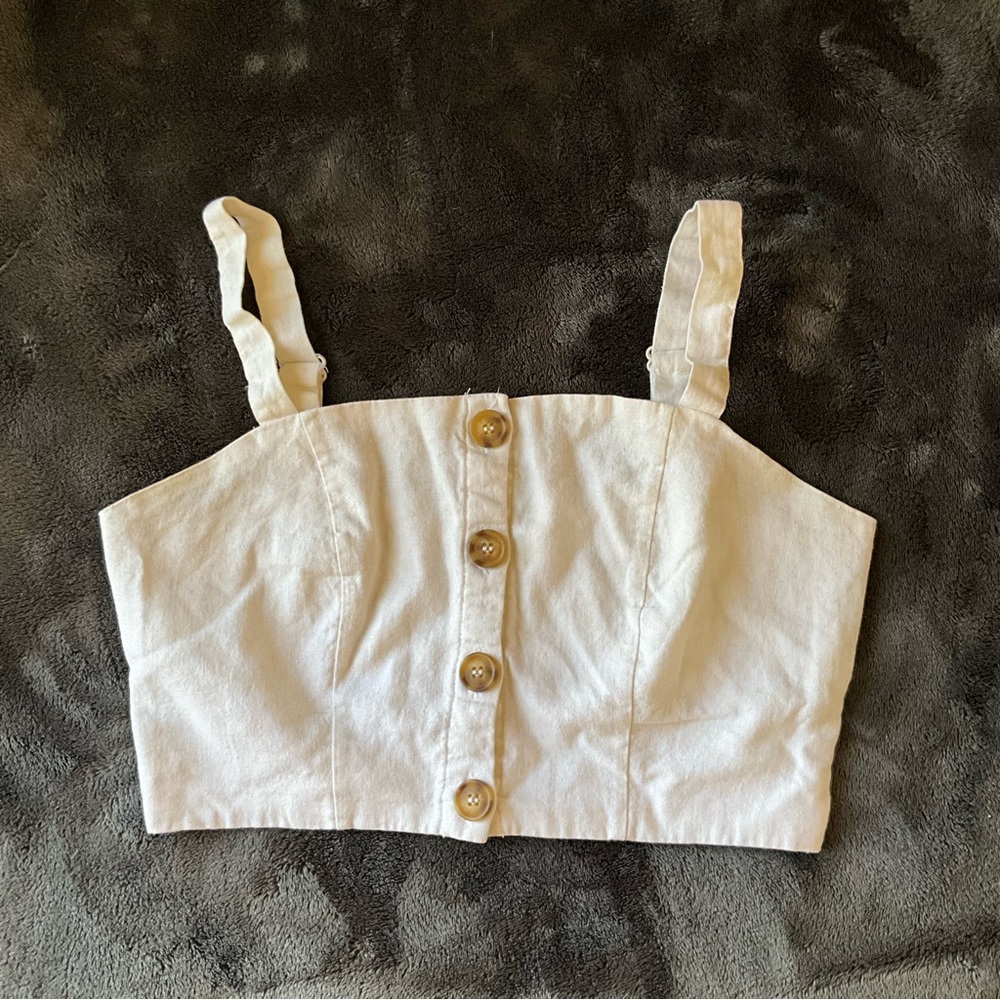 Button-front cropped tank top